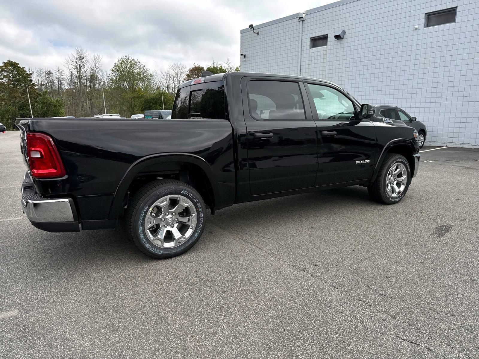 2025 Ram 1500 Big Horn photo 4