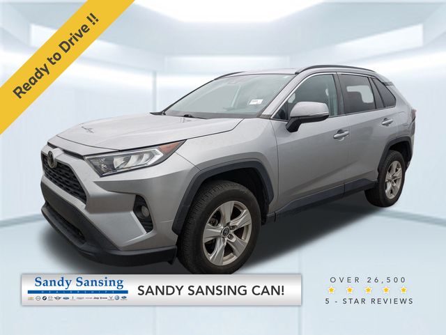 2020 Toyota RAV4 XLE's photo