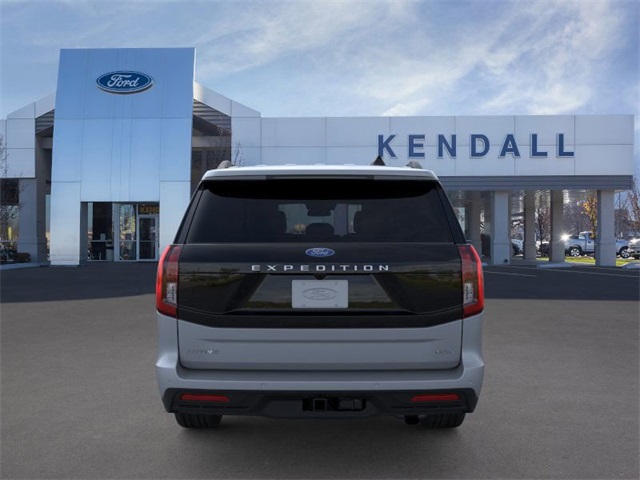 2025 Ford Expedition MAX photo 3