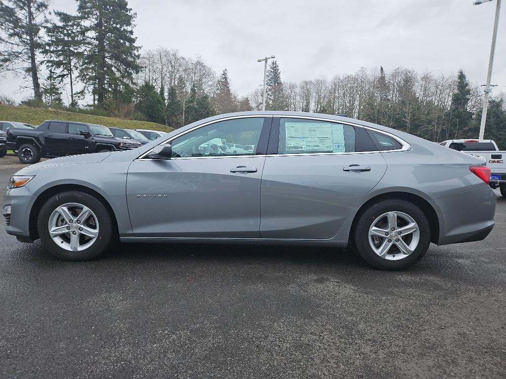 2025 Chevrolet Malibu LS photo 5