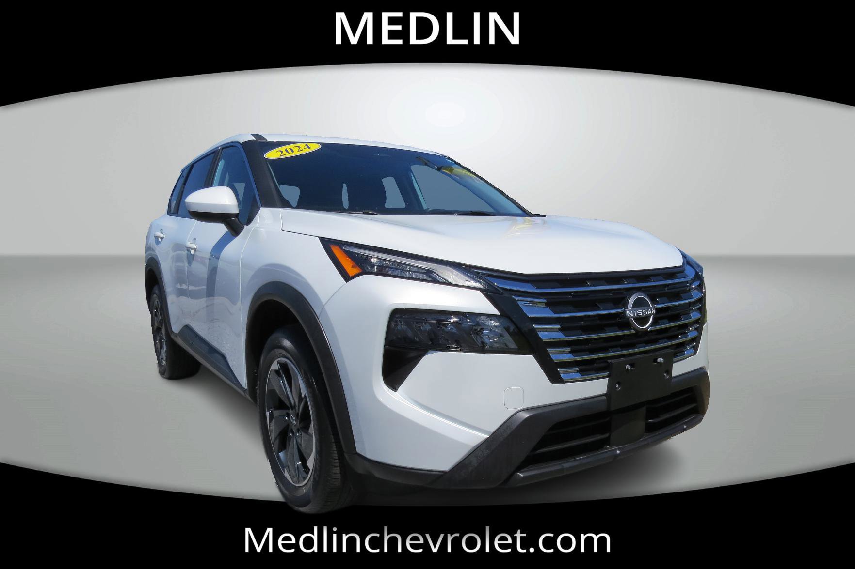 2024 Nissan Rogue SV photo 2