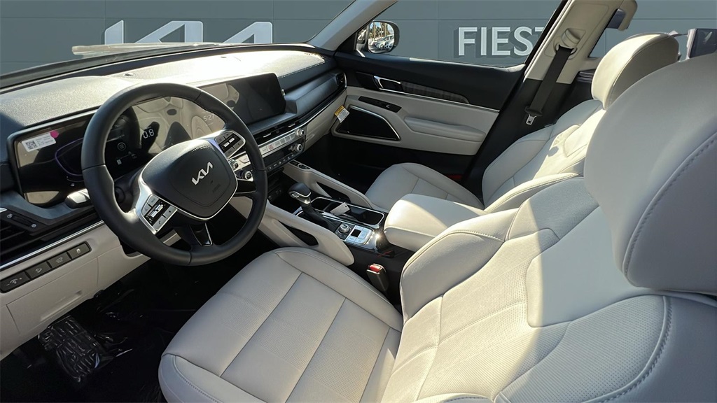 2025 Kia Telluride EX photo 17