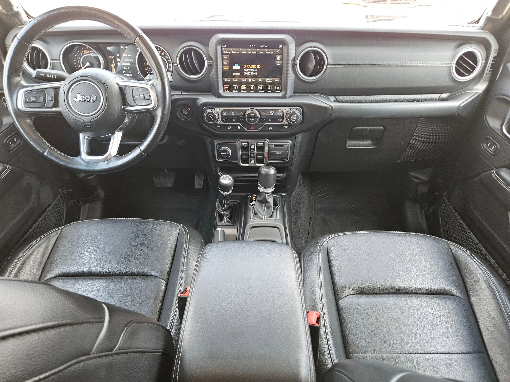 2018 Jeep Wrangler Unlimited Sahara photo 15
