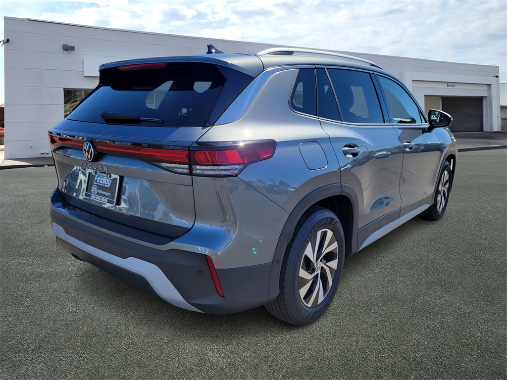 2025 Volkswagen Tiguan S photo 3
