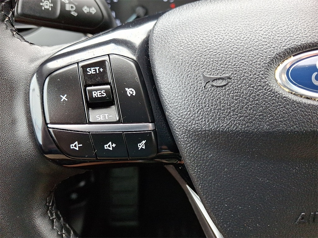 2021 Ford Escape SEL photo 19
