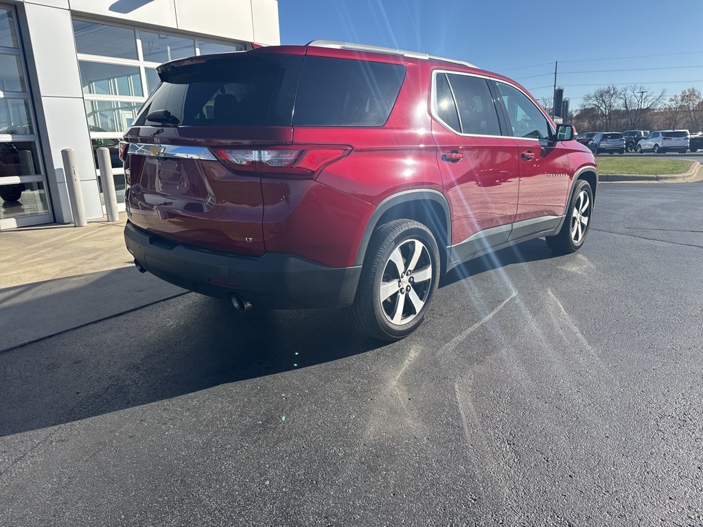 2018 Chevrolet Traverse 3LT photo 3