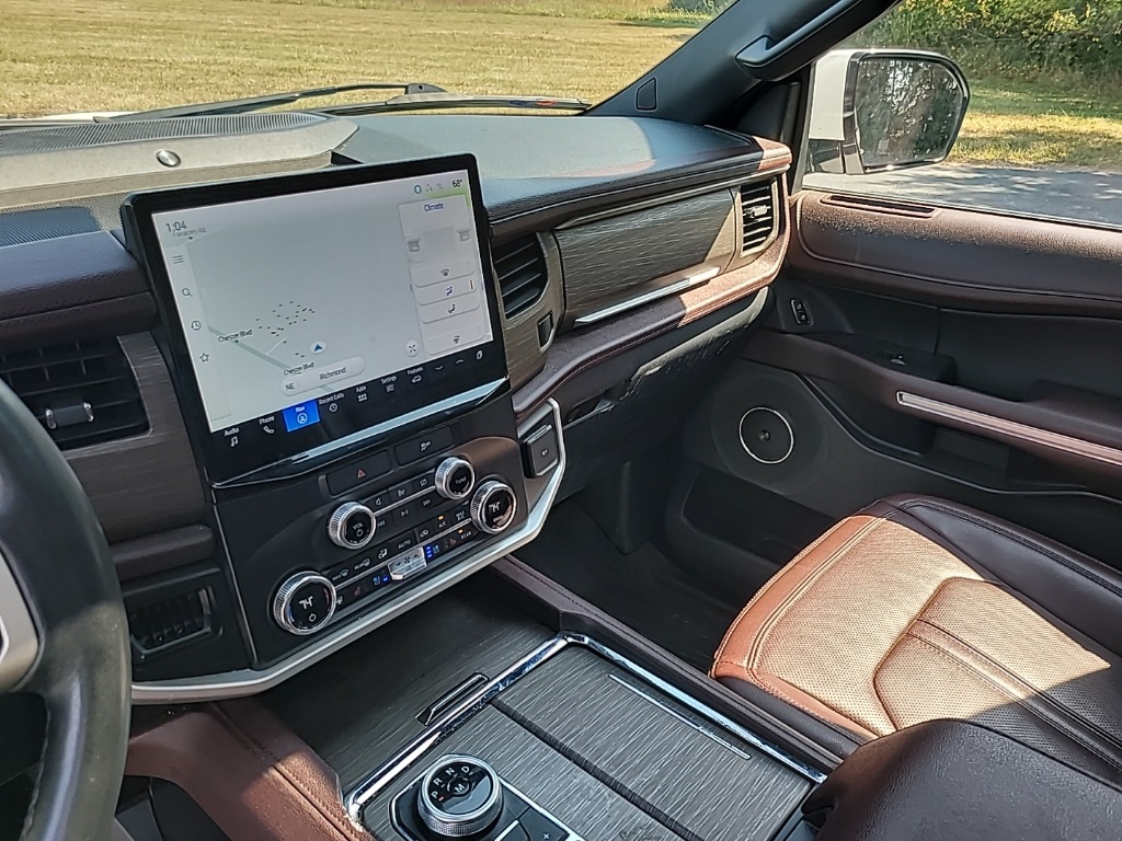 2022 Ford Expedition Limited photo 9