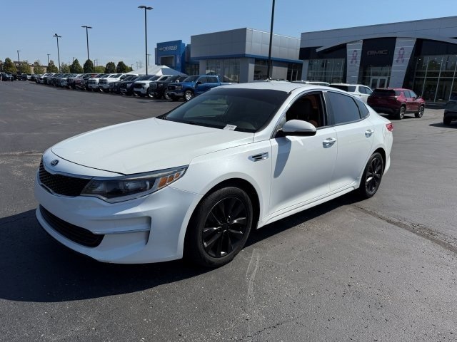 2018 Kia Optima LX photo 2