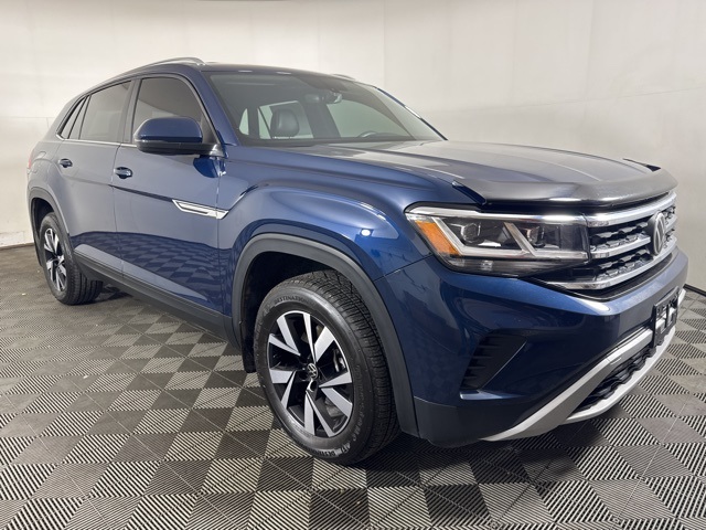 2023 Volkswagen Atlas Cross Sport SE's photo