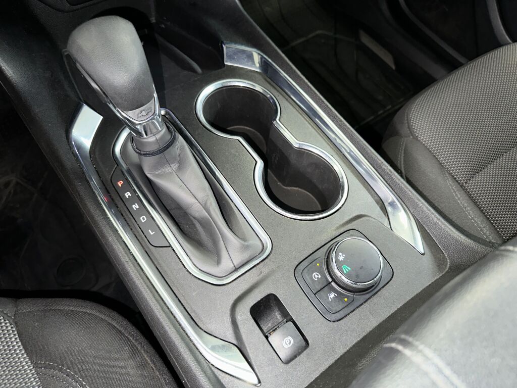 2023 Chevrolet Traverse Cloth photo 3
