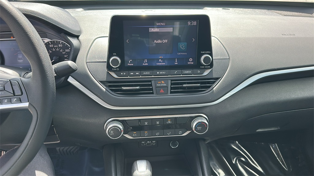 2022 Nissan Altima 2.5 SV photo 22