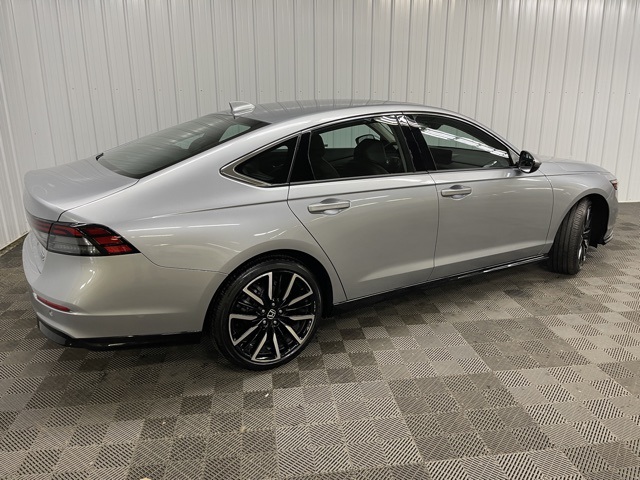2023 Honda Accord Hybrid Touring photo 3