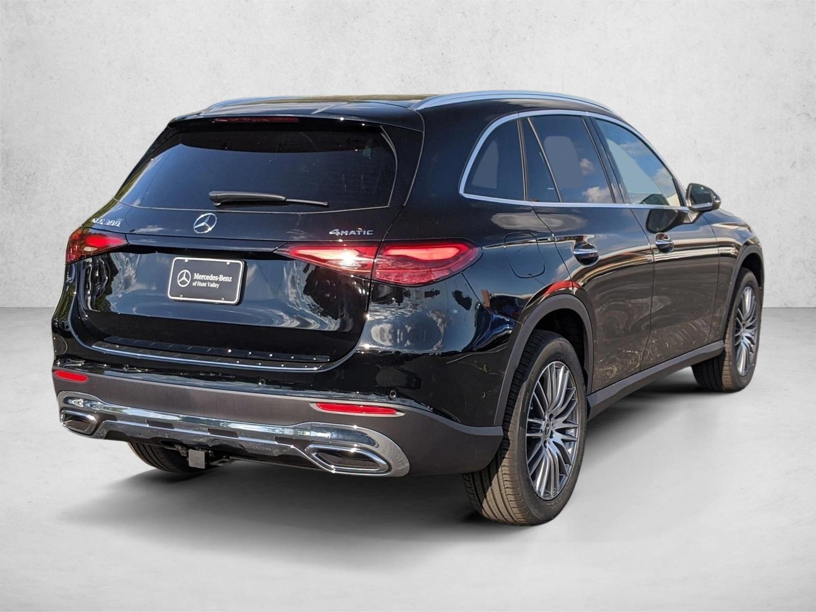2026 Mercedes Benz GLC 300 4MATIC photo 2