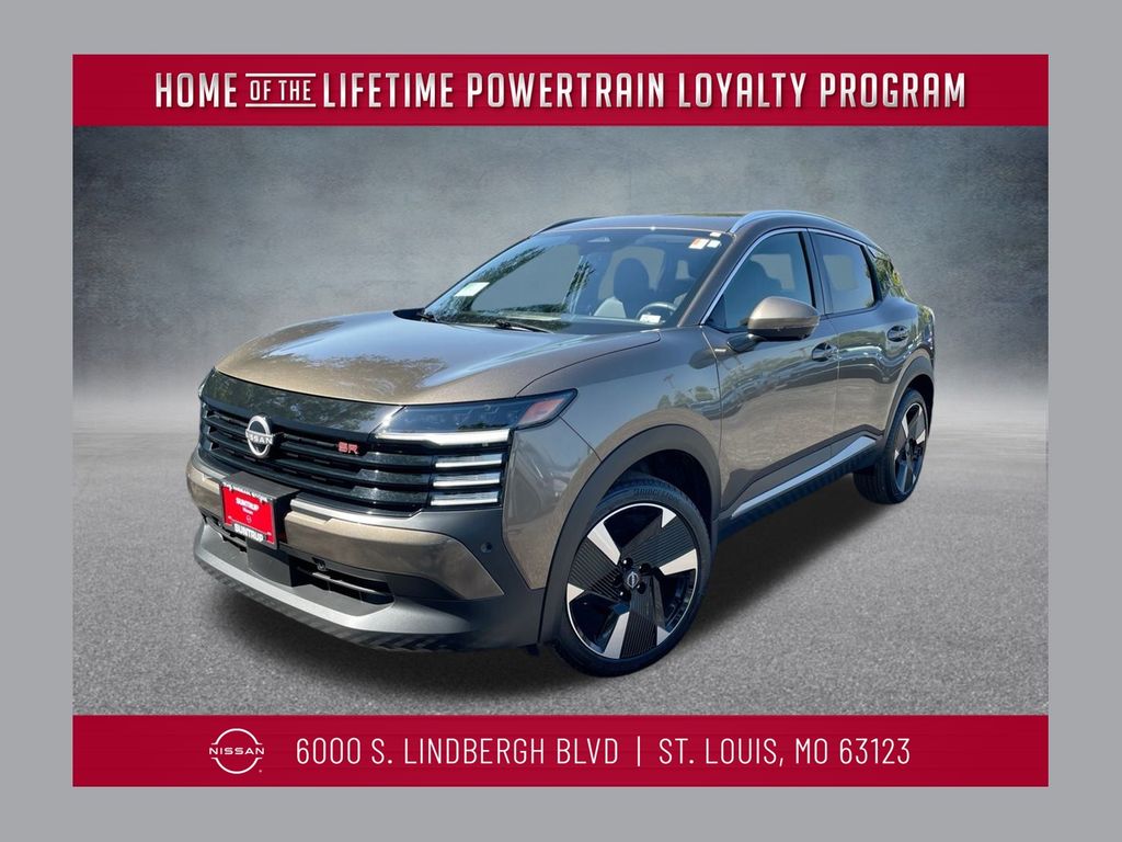 2025 Nissan Kicks SR AWD's photo