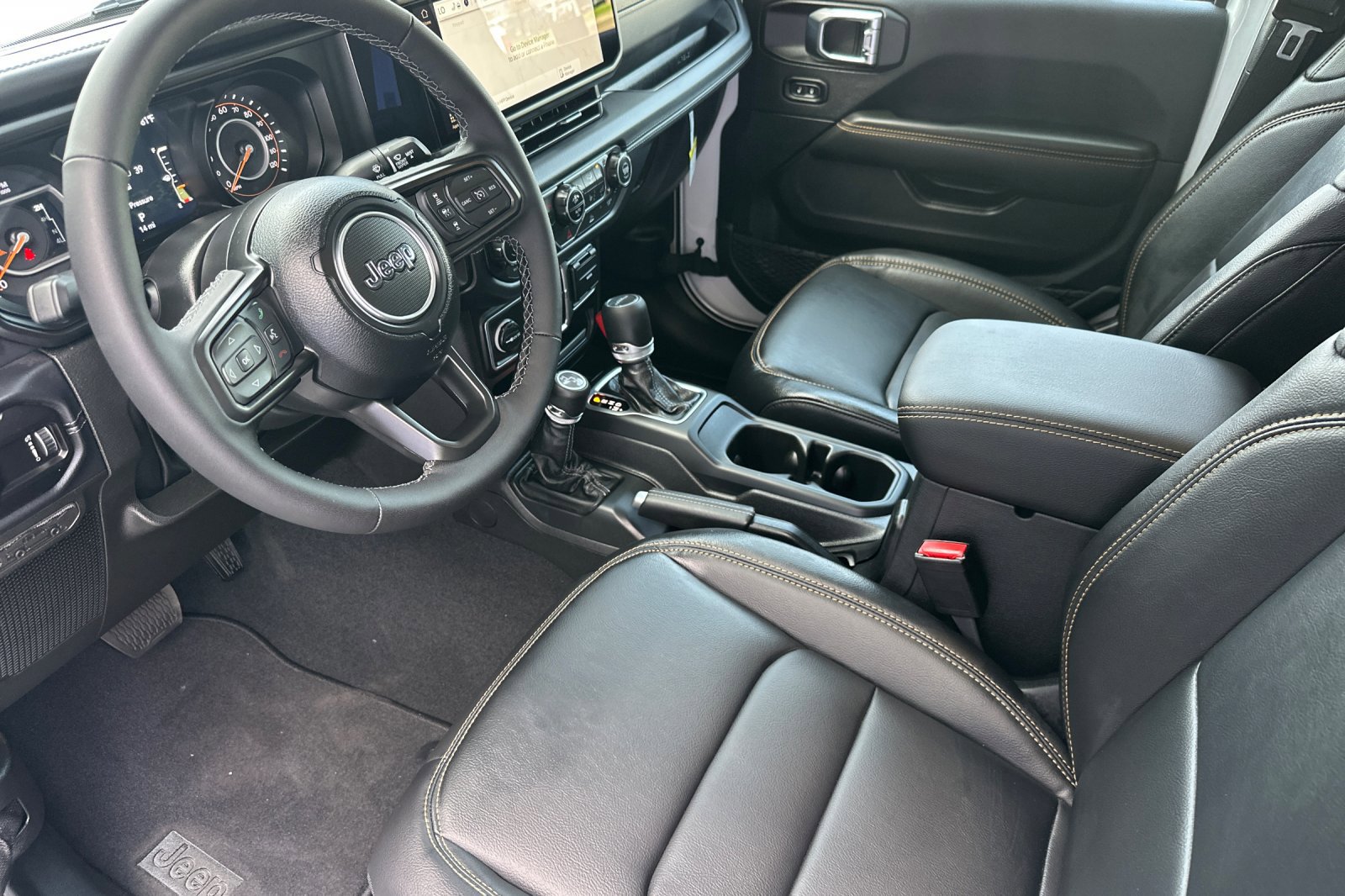 2025 Jeep Gladiator Tradesman photo 10