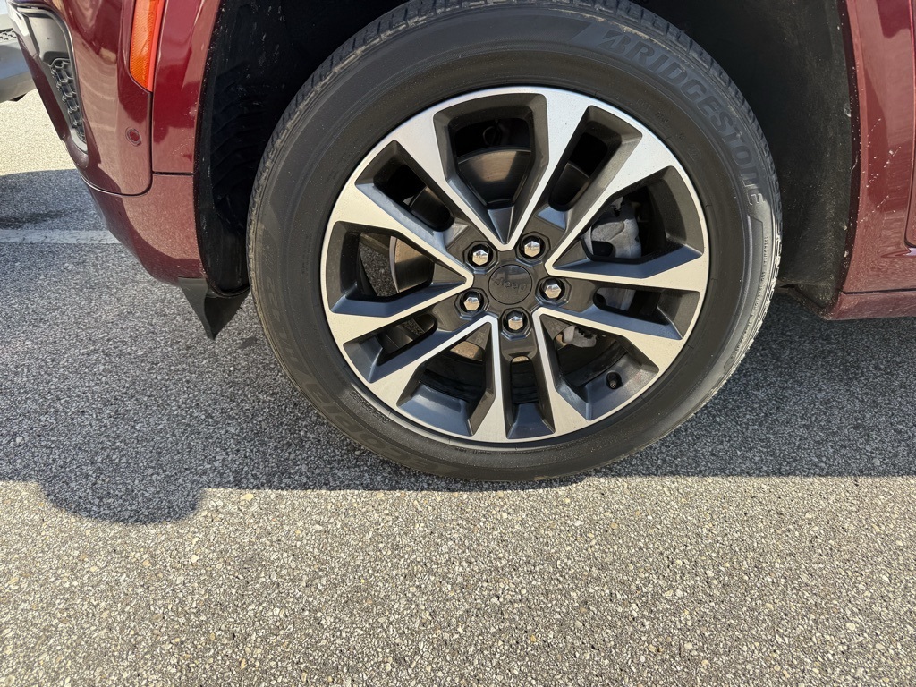 2021 Jeep Grand Cherokee Overland photo 11