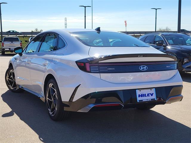 2026 Hyundai Sonata SEL Sport photo 3