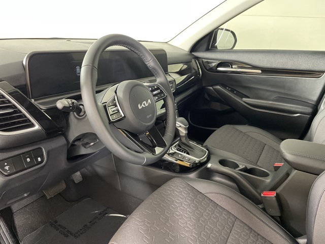 2026 Kia Seltos S photo 21