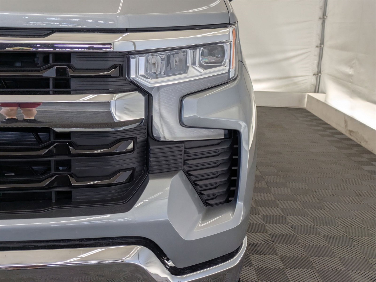 2025 Chevrolet Silverado 1500 LT photo 10