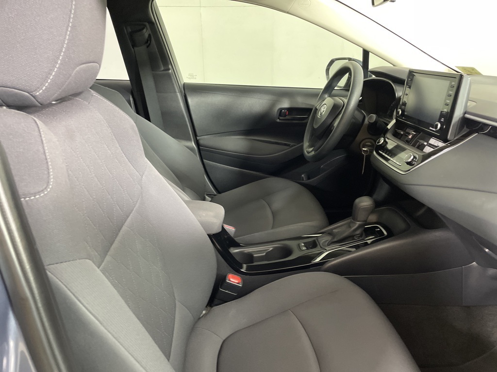 2022 Toyota Corolla LE photo 12