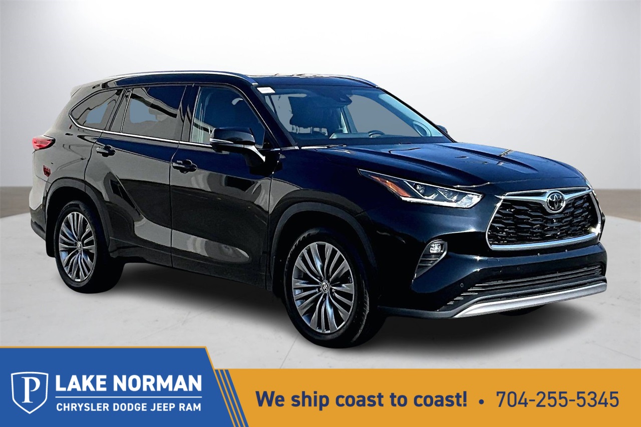2021 Toyota Highlander Platinum's photo