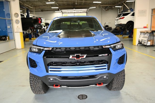 2026 Chevrolet Colorado ZR2 photo 2