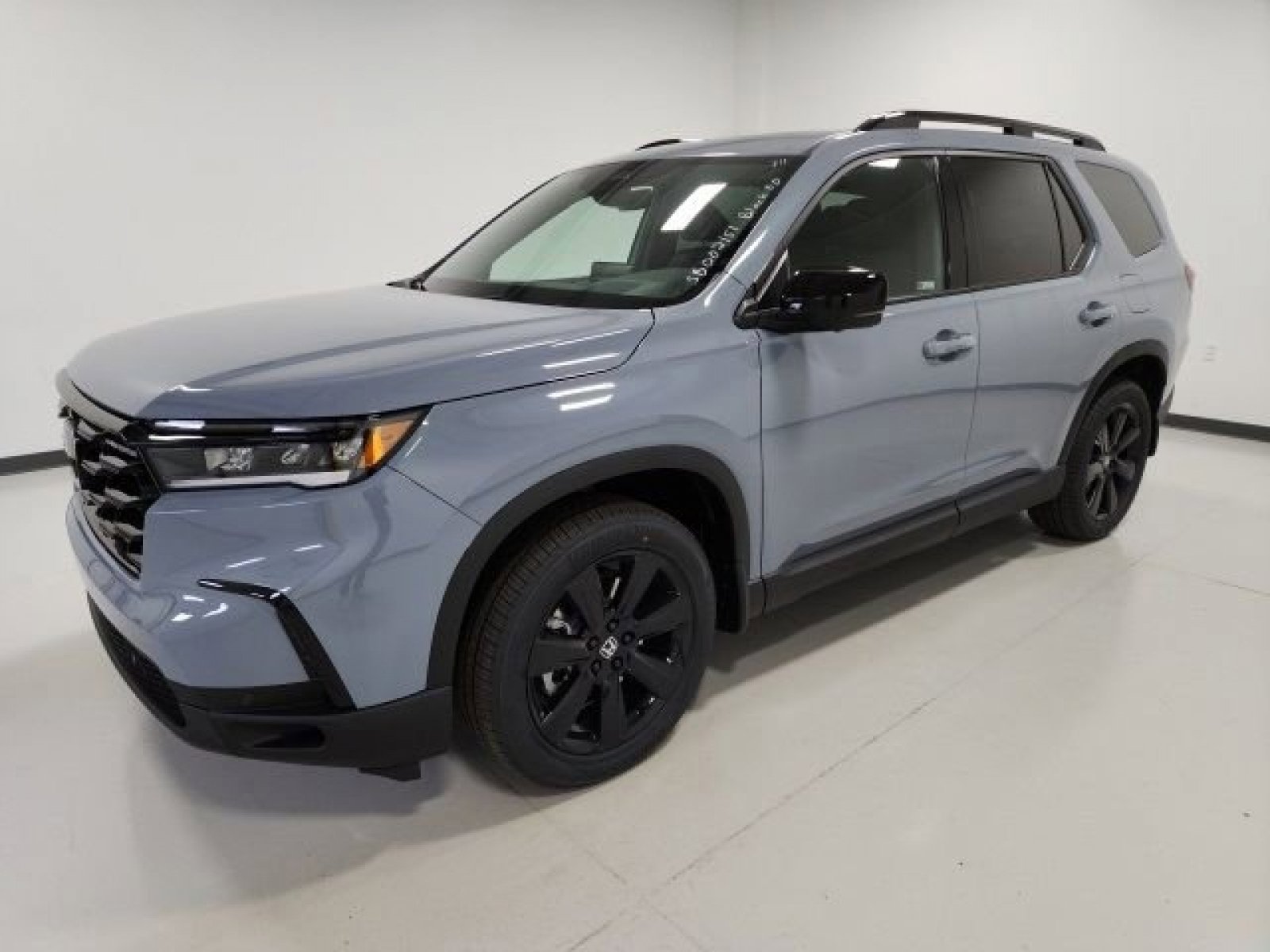 2025 Honda Pilot Black Edition photo 2