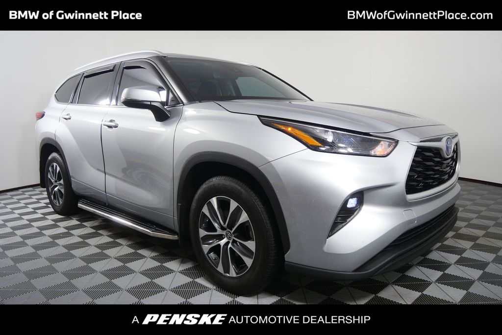 2022 Toyota Highlander XLE's photo