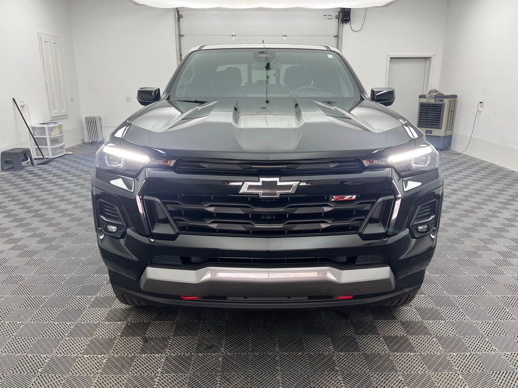 2023 Chevrolet Colorado Z71 photo 6