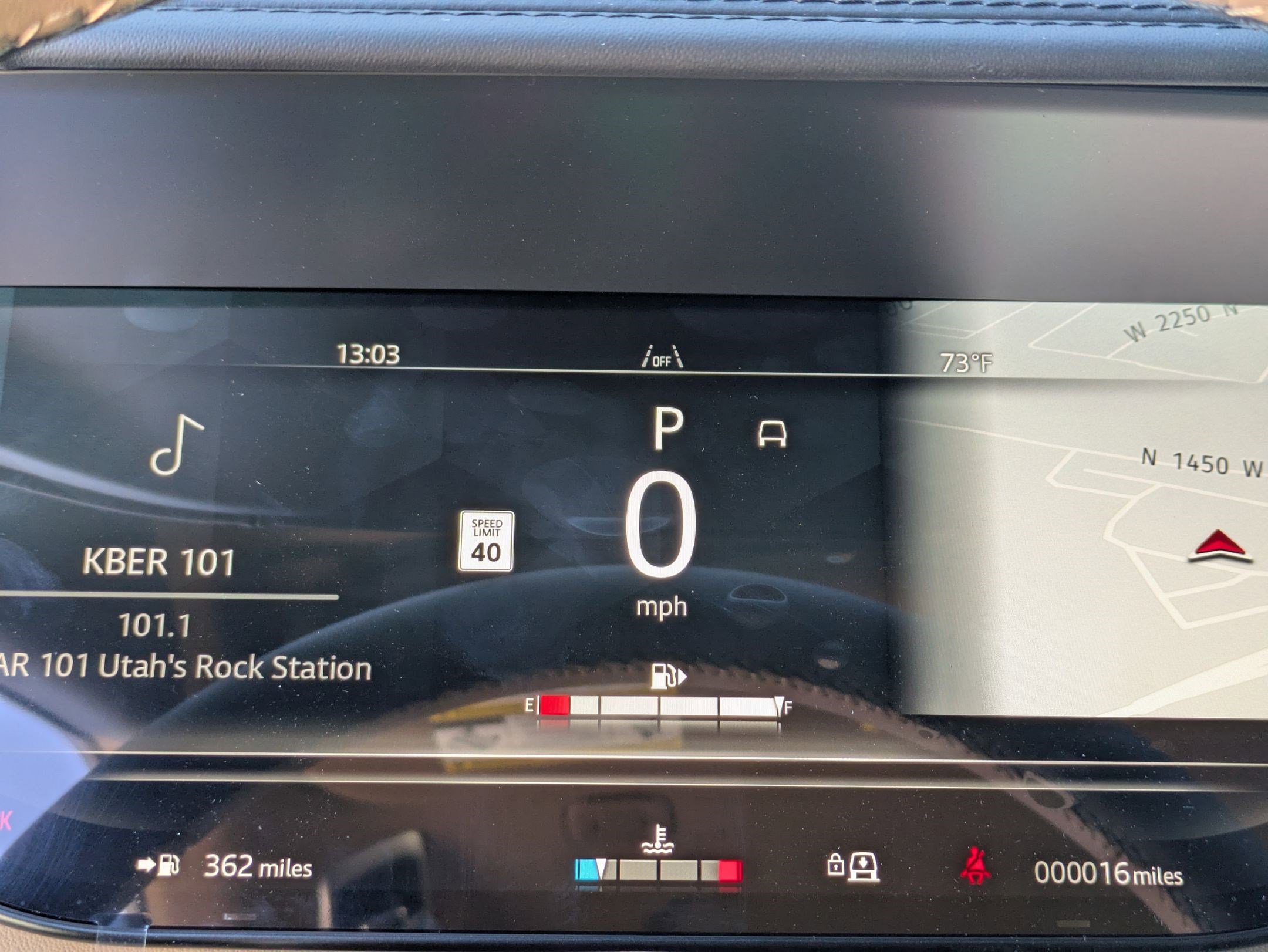 2025 Land Rover Range Rover SE photo 9