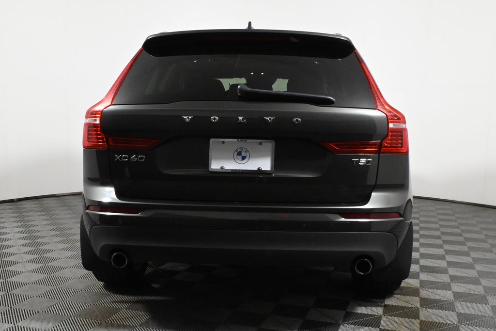 2018 Volvo XC60 T5 Momentum photo 6