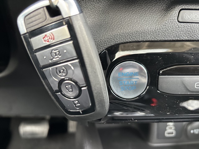 2025 Ford Escape Plug-In Hybrid photo 20