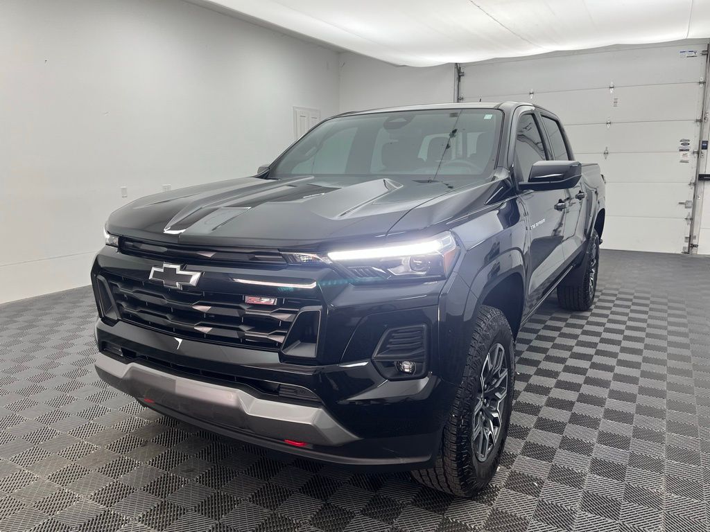2023 Chevrolet Colorado Z71 photo 5