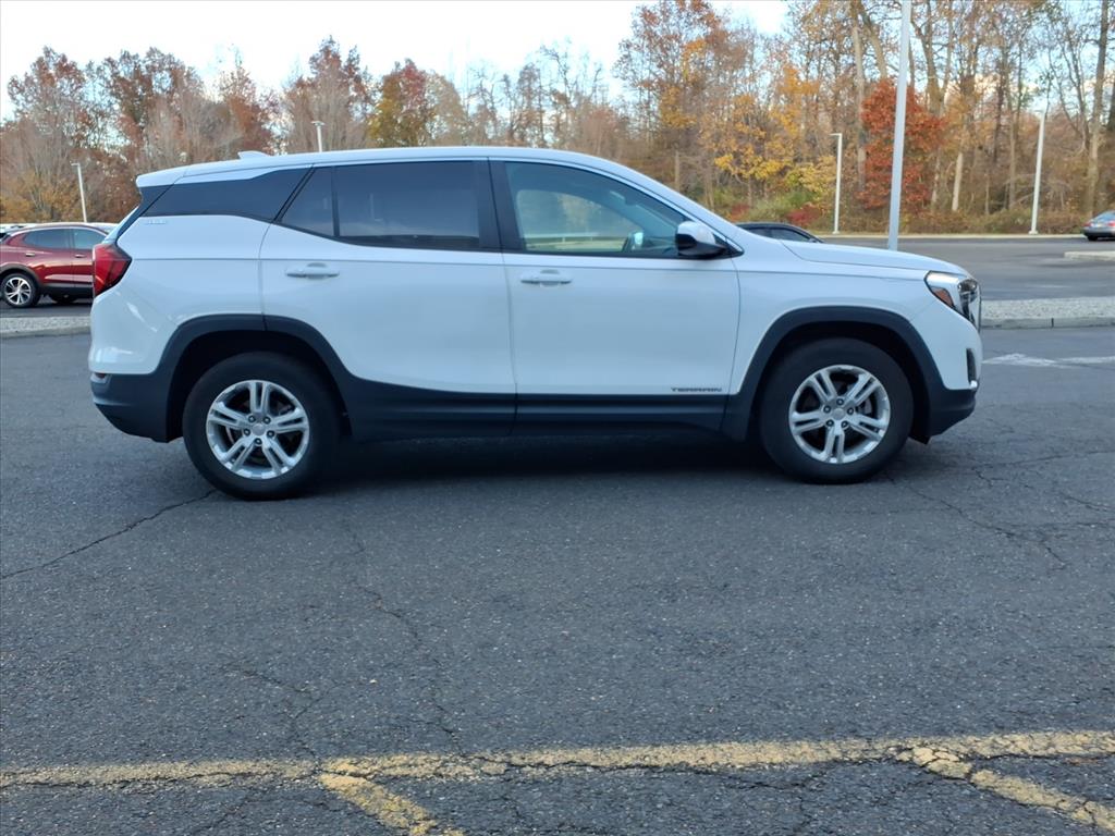 2021 GMC Terrain SLE's photo