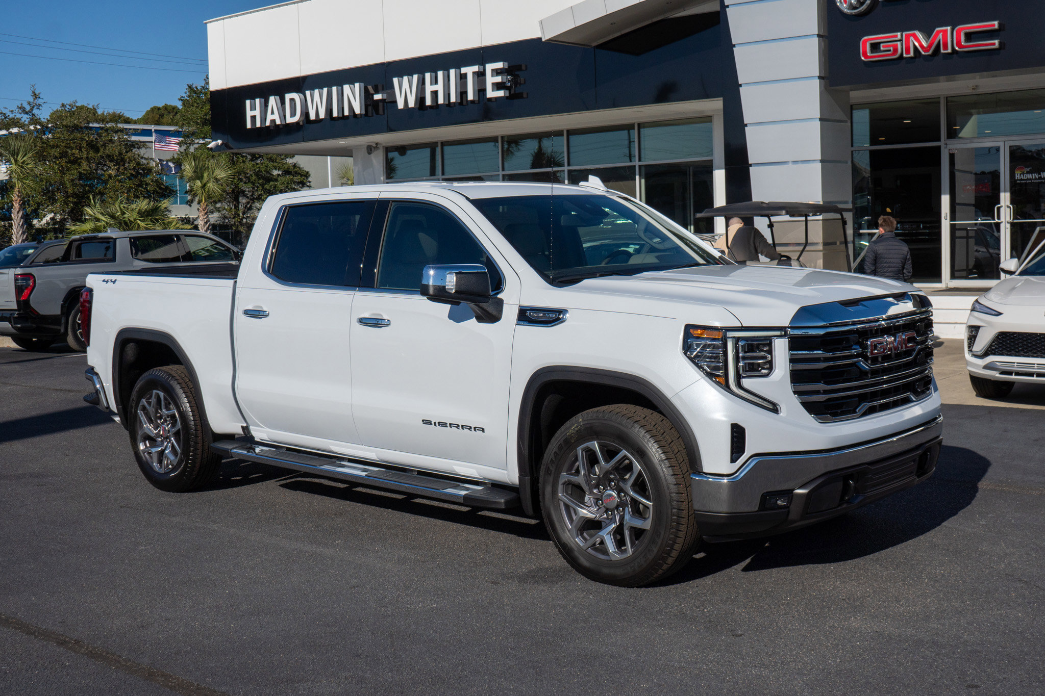 2026 GMC Sierra 1500 SLT's photo