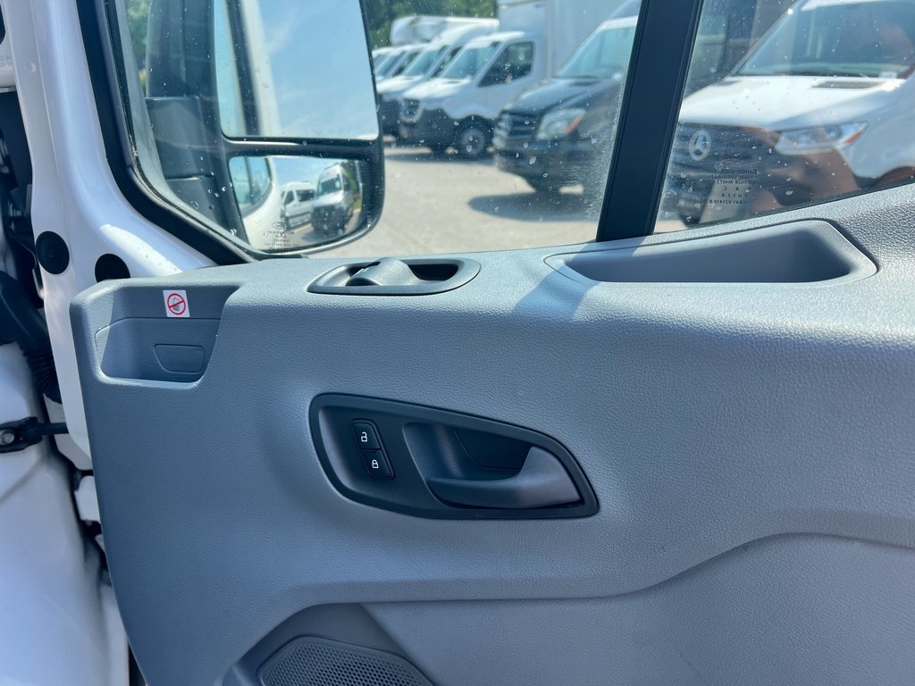 2019 Ford Transit Van photo 9