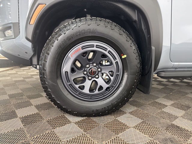 2025 Nissan Frontier PRO-4X photo 25