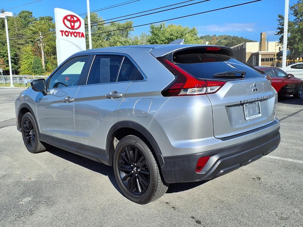 2023 Mitsubishi Eclipse Cross LE photo 6