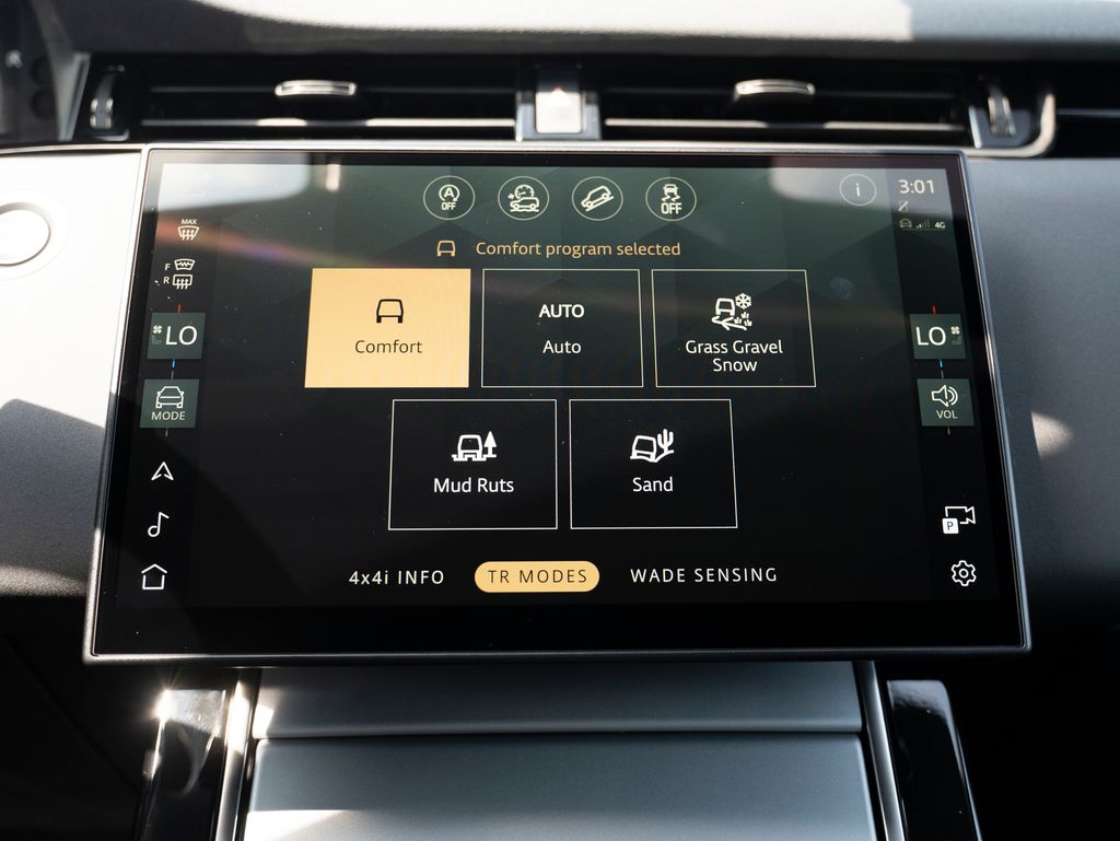 2024 Land Rover Range Rover Evoque S photo 29