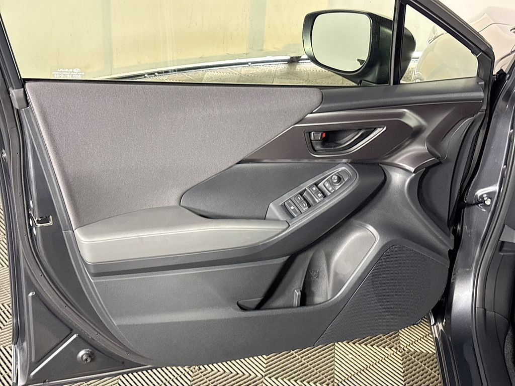 2025 Subaru Impreza Base photo 10