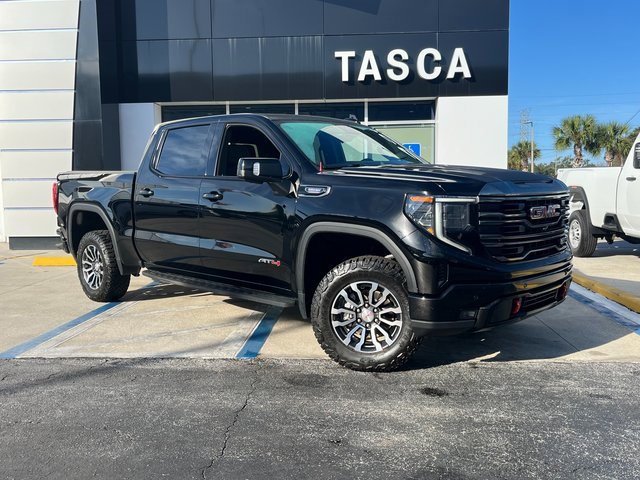 2023 GMC Sierra 1500 AT4's photo