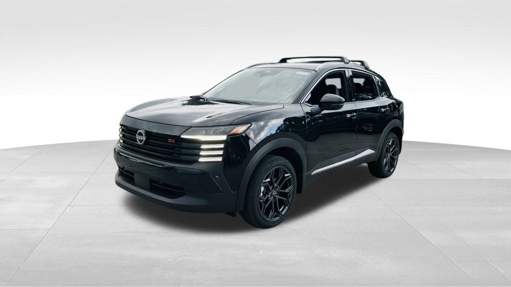 2026 Nissan Kicks SR photo 2