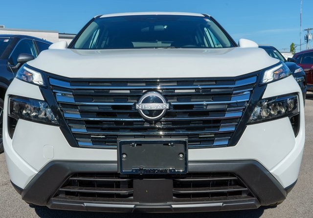 2026 Nissan Rogue SV photo 3