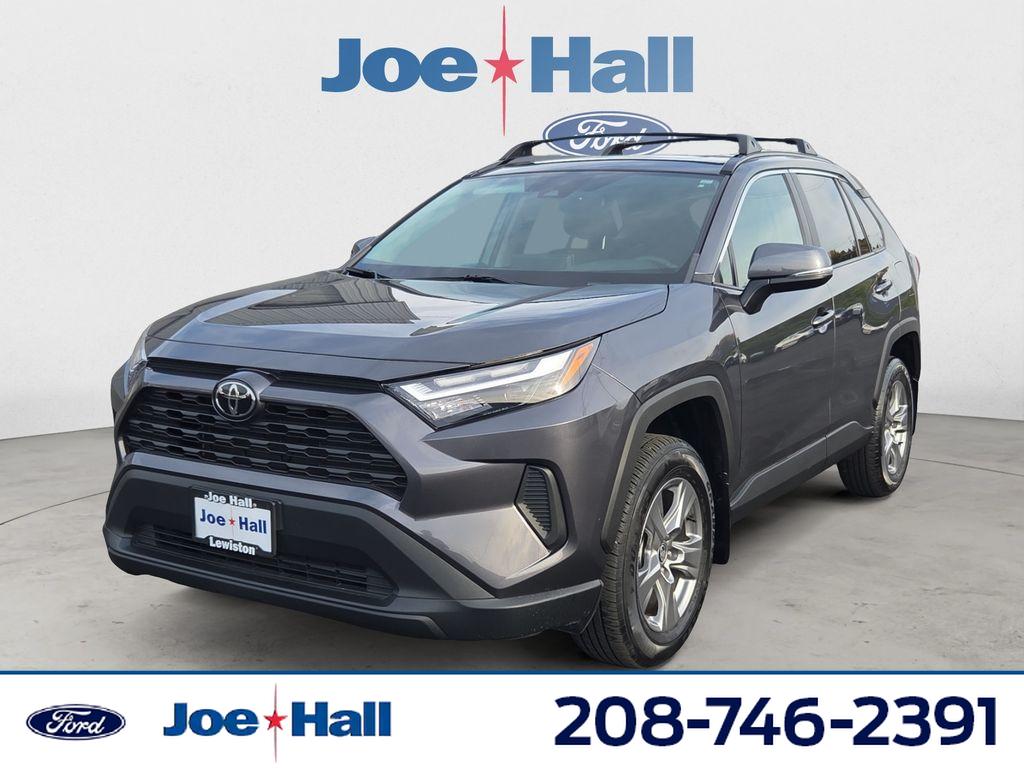 2023 Toyota RAV4 XLE's photo