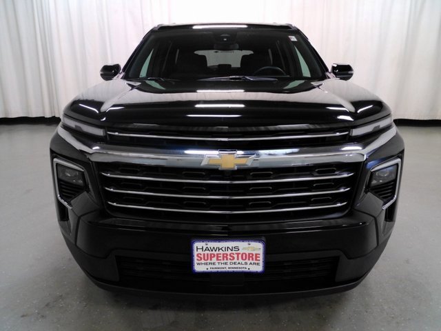 2025 Chevrolet Traverse photo 8