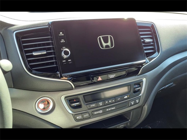 2025 Honda Ridgeline Sport photo 7