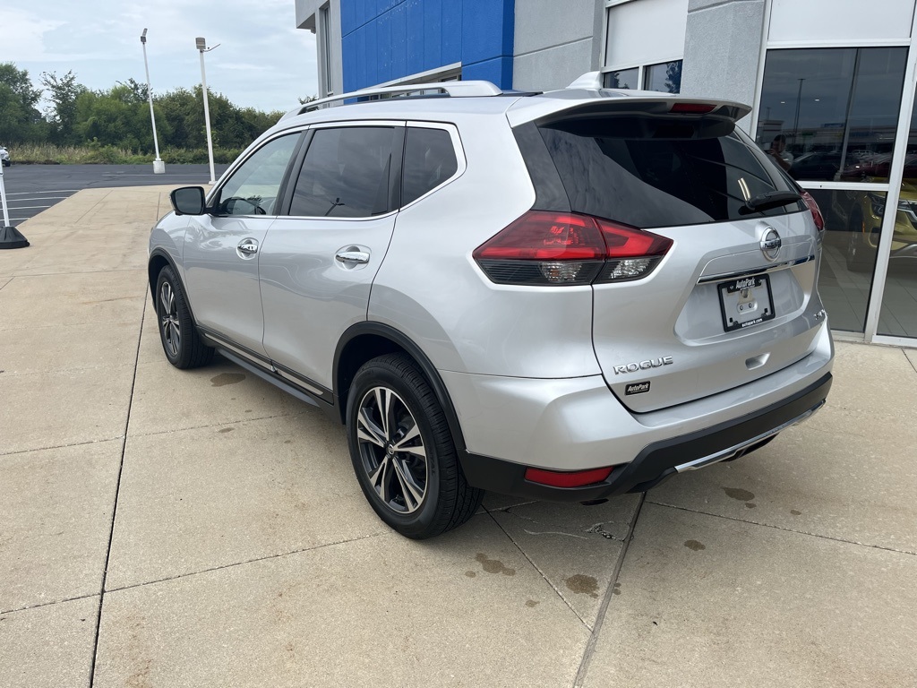 2018 Nissan Rogue SL photo 5