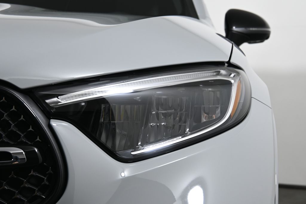 2025 Mercedes Benz GLC 350e 4MATIC photo 10