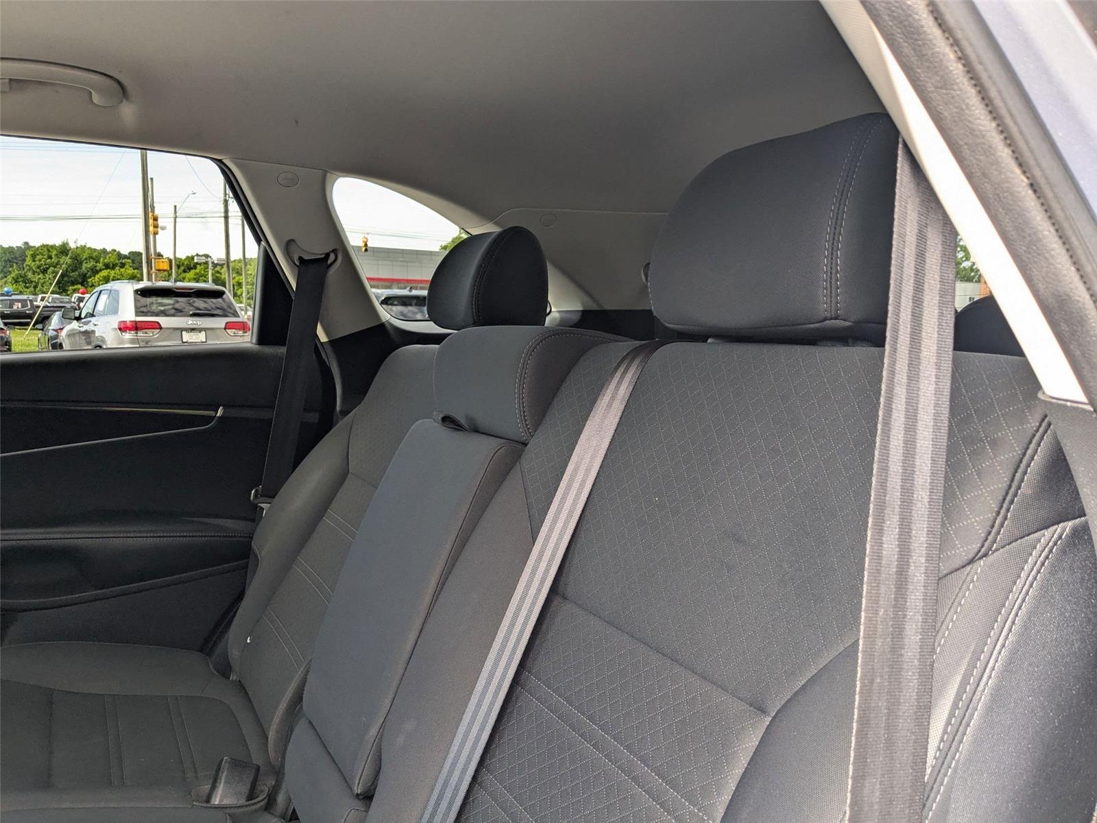 2020 Kia Sorento S V6 photo 27