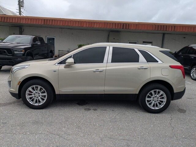 2017 Cadillac XT5 Base photo 3
